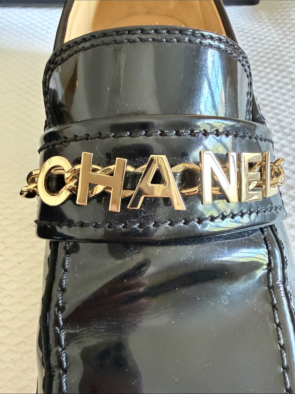 CHANEL Black Patent Leather Women’s Logo Chain Loafers - Picture 13 of 15